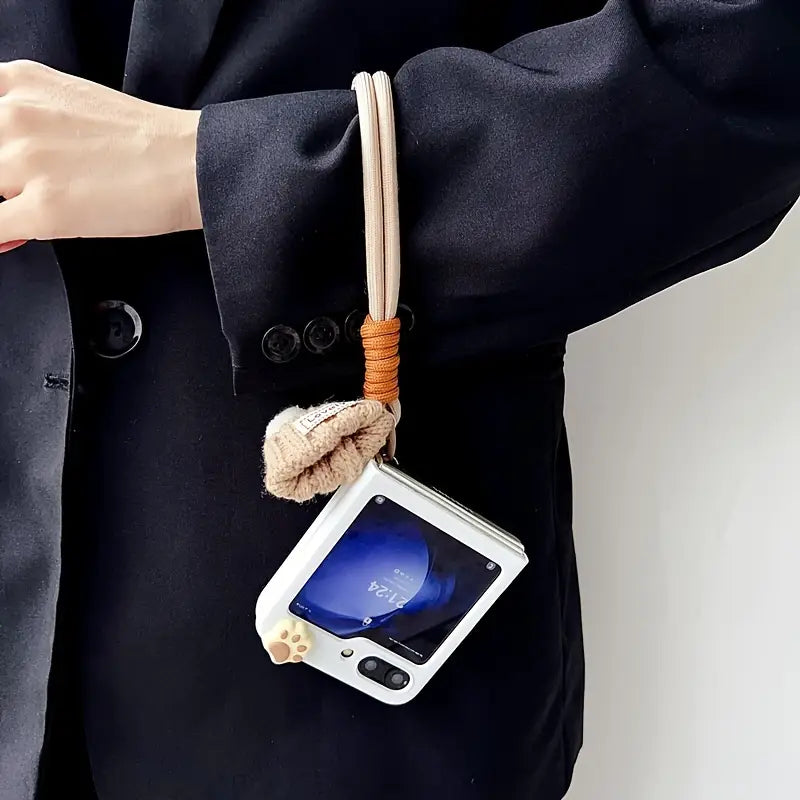 Cozy Kitten Charm Flip Case - Samsung