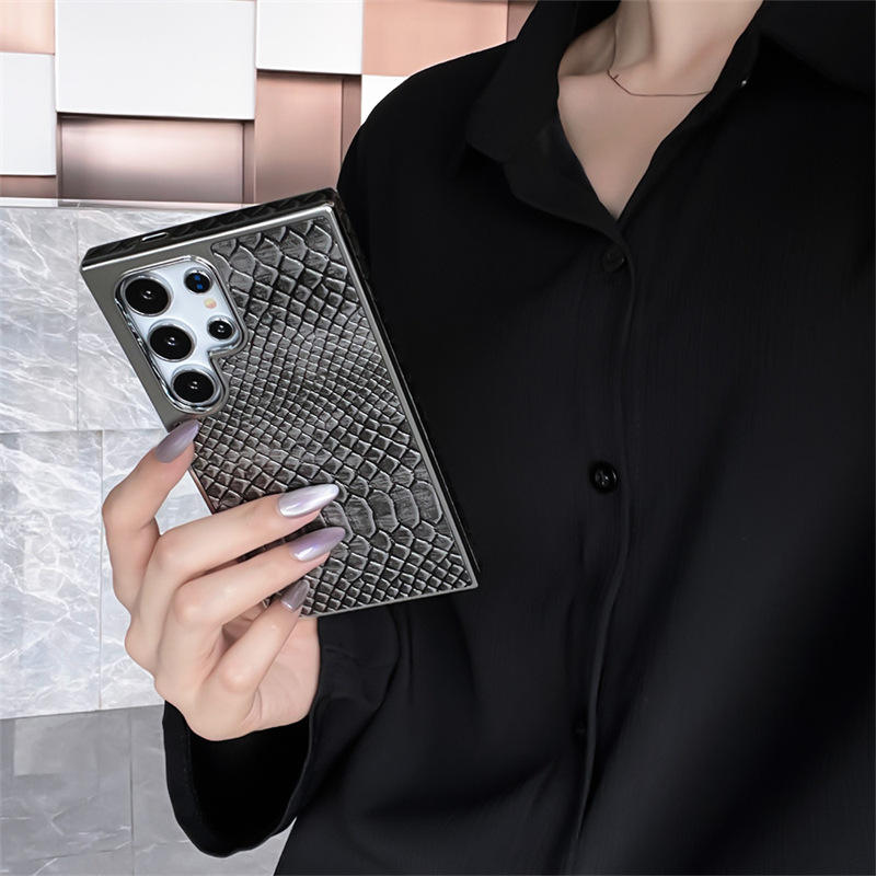 Sleek Mesh-Patterned Grip Case - Samsung