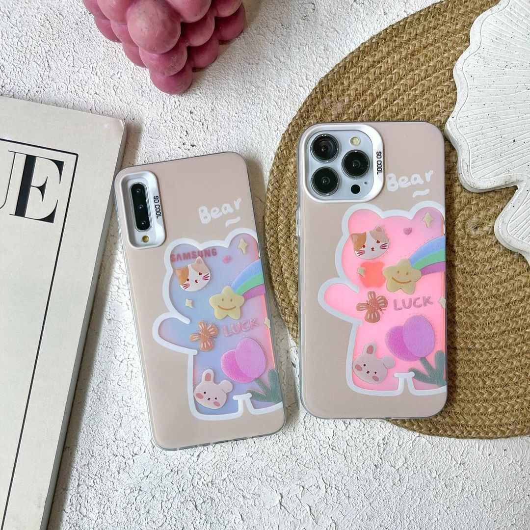 Dreamy Bear Holographic Gradient Case