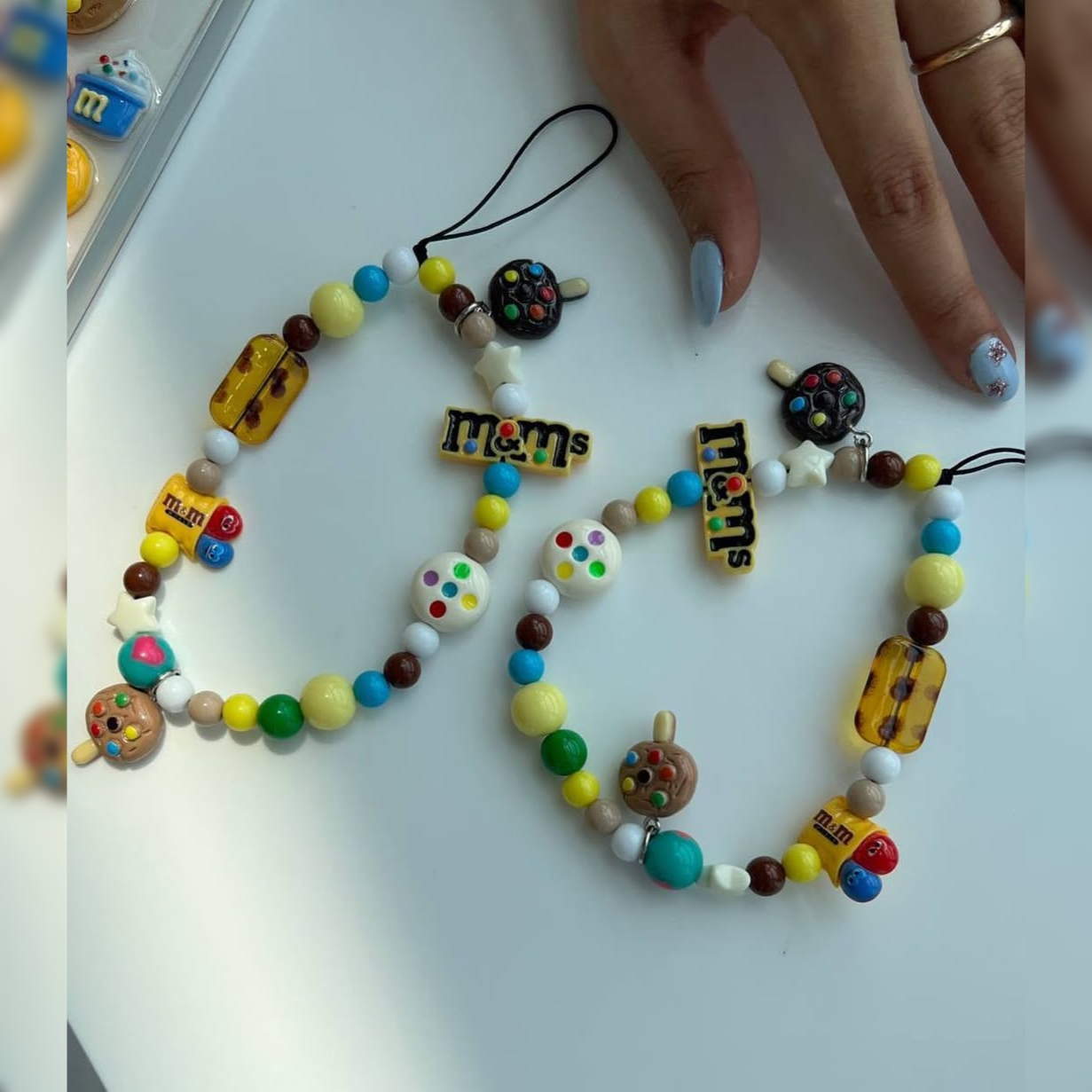 M&M Swirl Rainbow Toffee Charm Case - Samsung