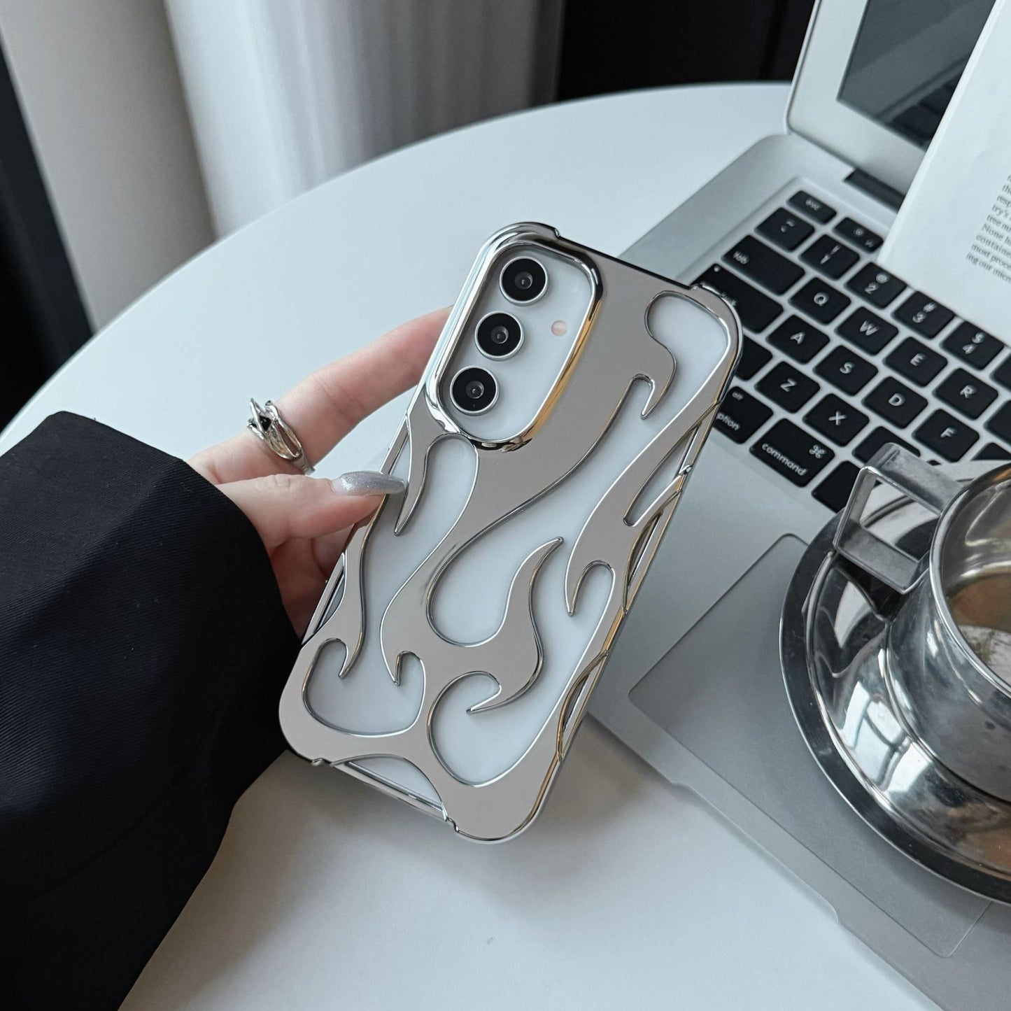 Electroplating Hollow Pattern Protective Case - Samsung