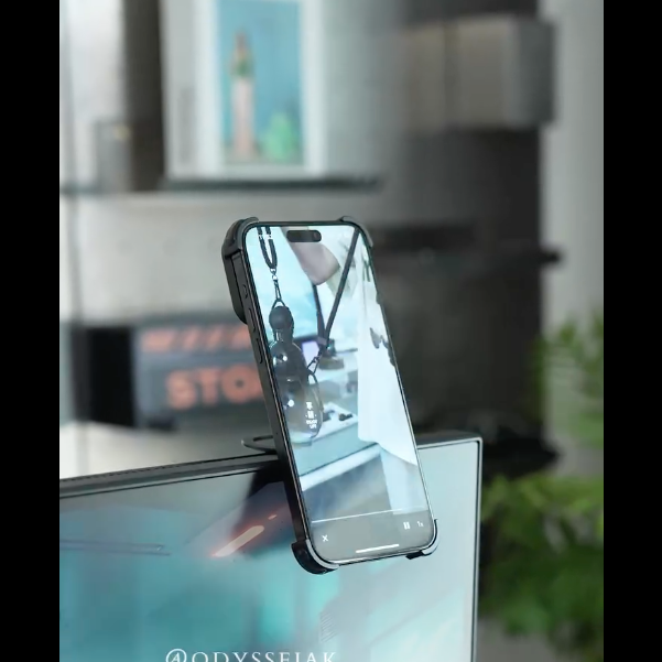 Ingenious Sliding Lens Frame Case - iPhone