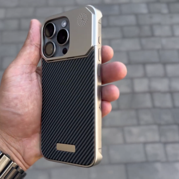 Enduring Carbon Fiber Magnetic Case