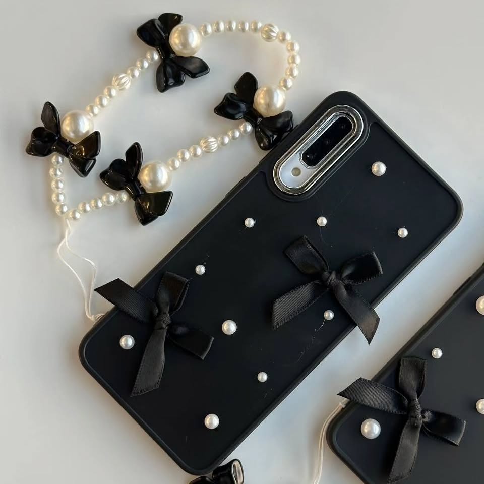 Elegant Pearl Bow Case With Charm - Samsung