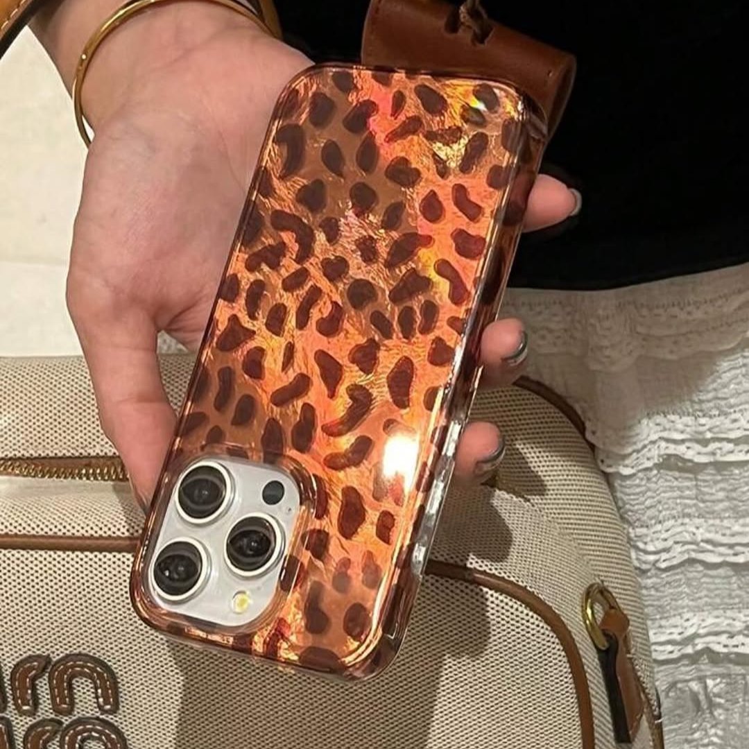 Chic Wild Leopard Print Case