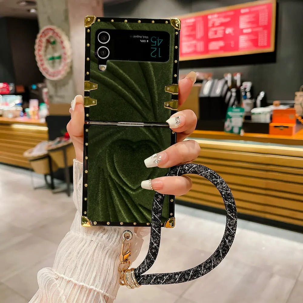 Fuzzy Heart Plating Case With Strap - Samsung