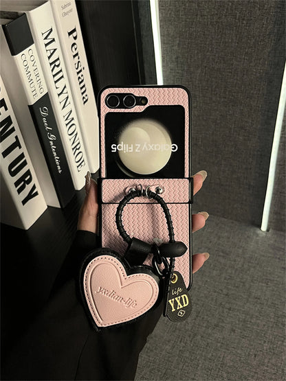 Elegant Pattern Case With Heart Pendant - Samsung