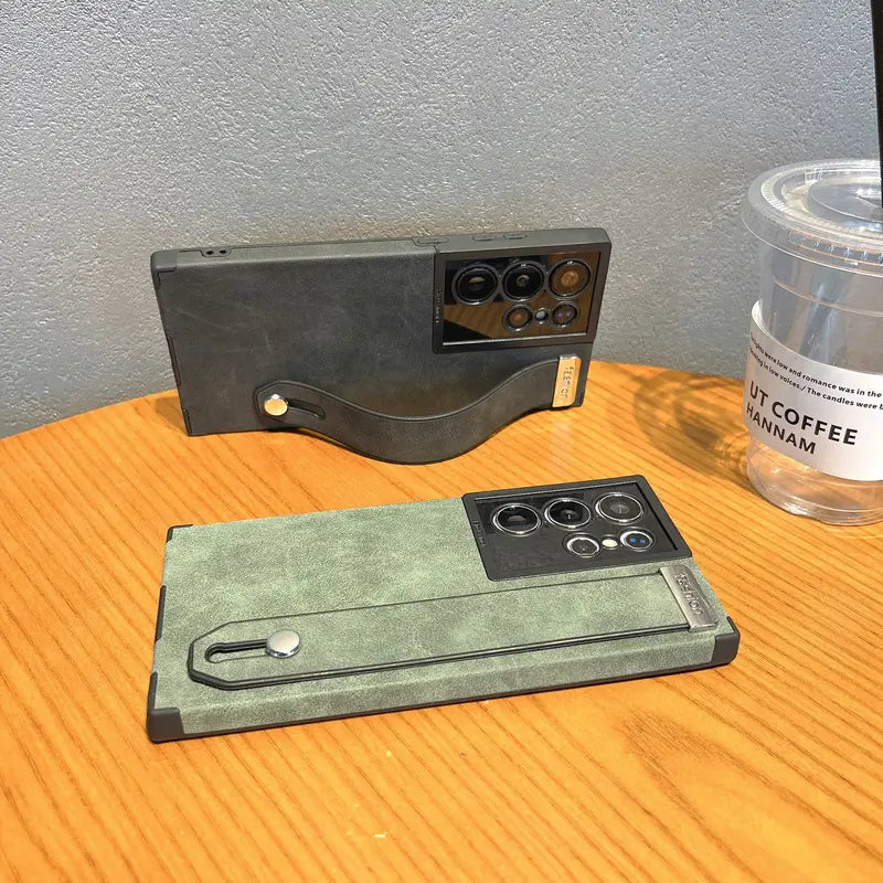 Retro Monochrome Phone Case - Samsung