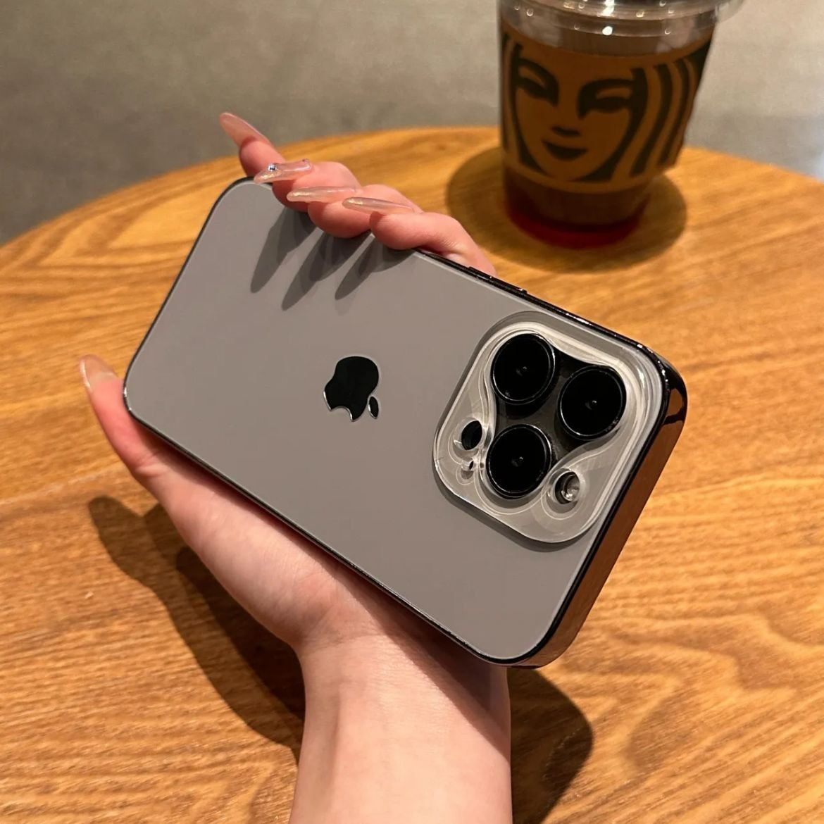 Opulence Aura Matte Glossy Lens Case - iPhone