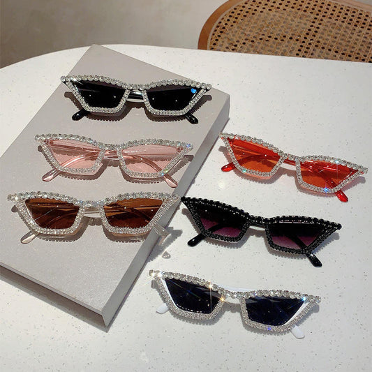 Diamond Rim Retro Statement Shades