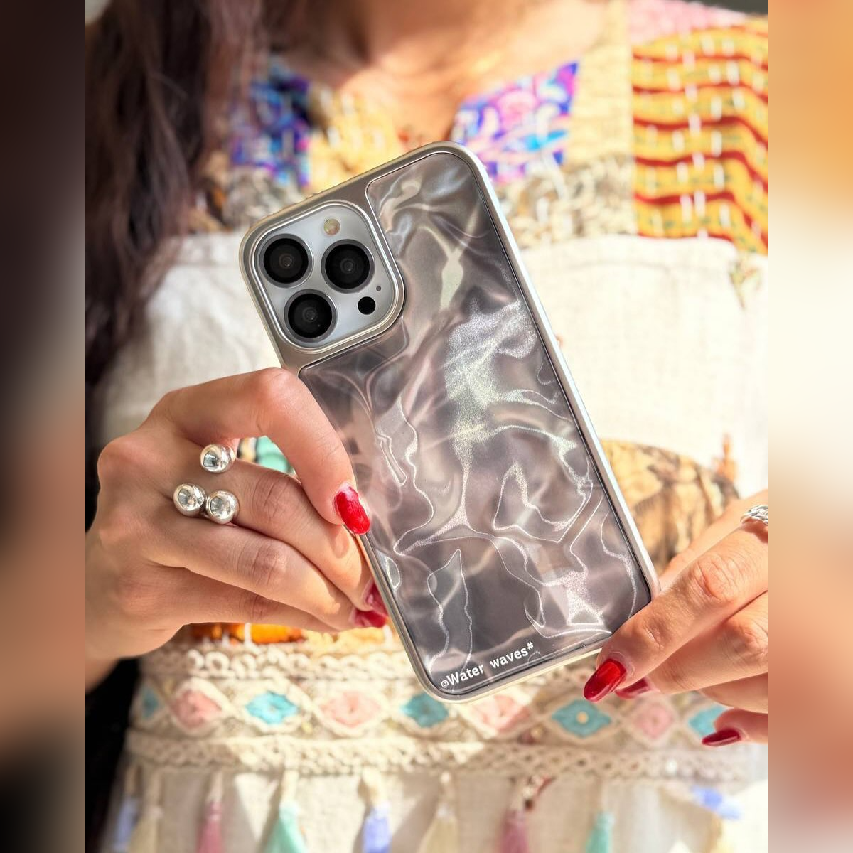 Holographic Water Wave Case