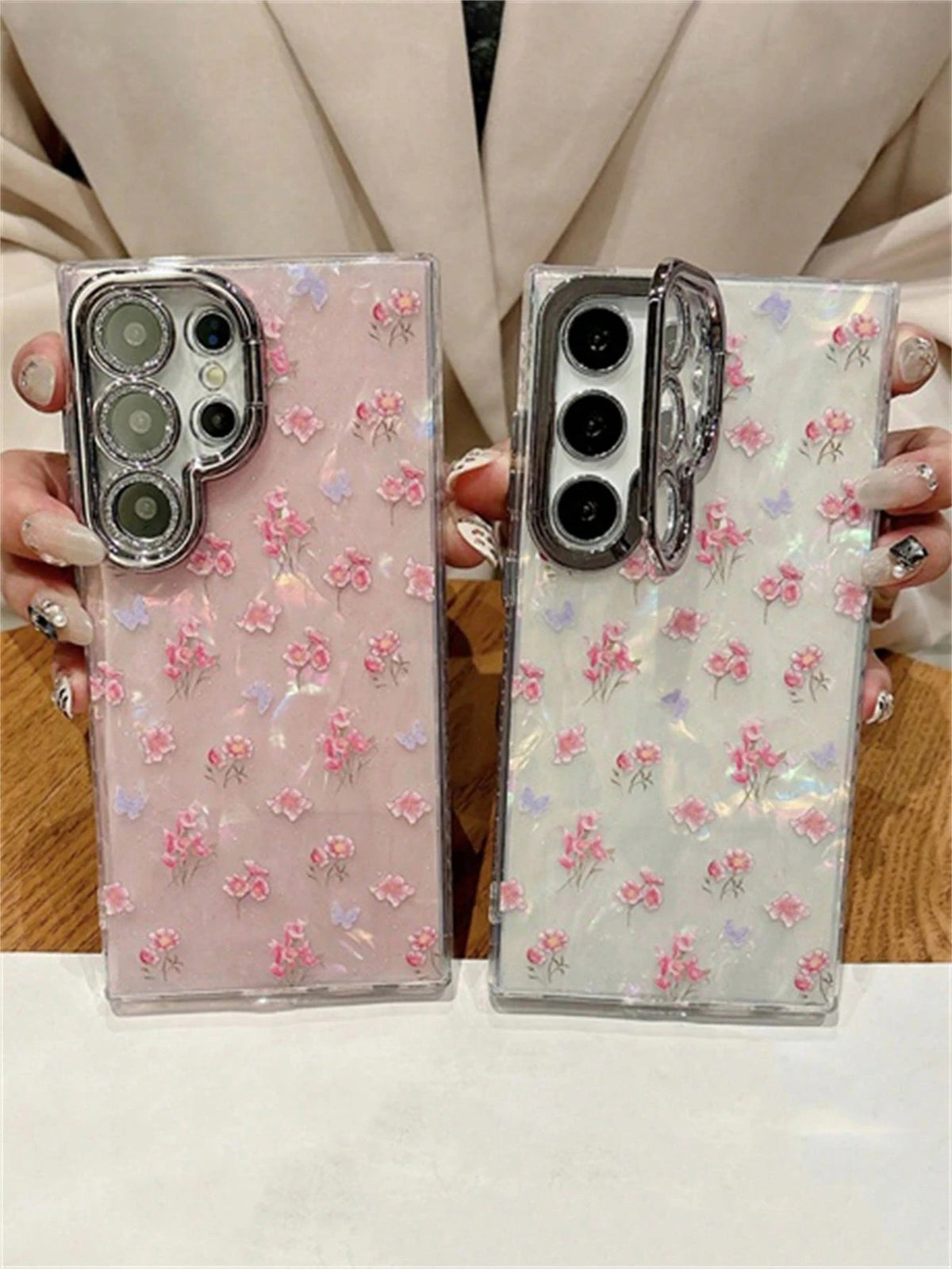 Petal Gleam Flip Lens Stand Case