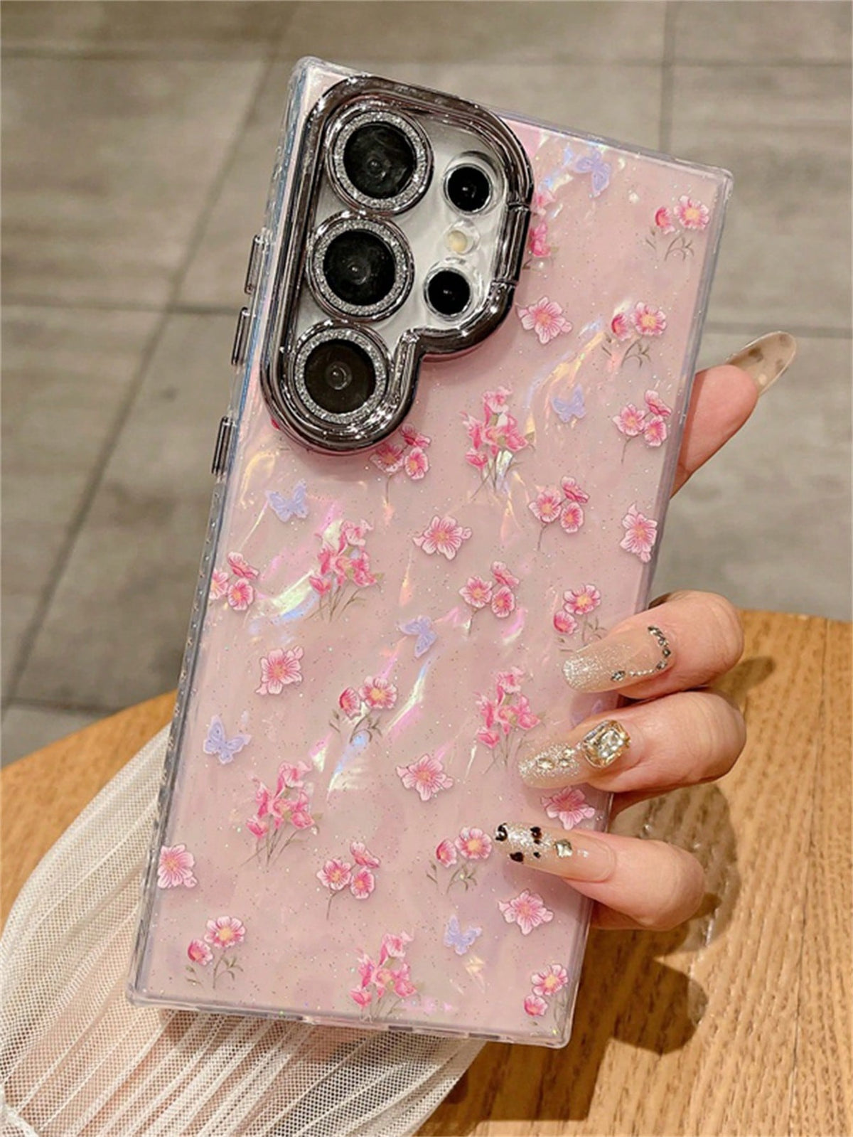 Petal Gleam Flip Lens Stand Case