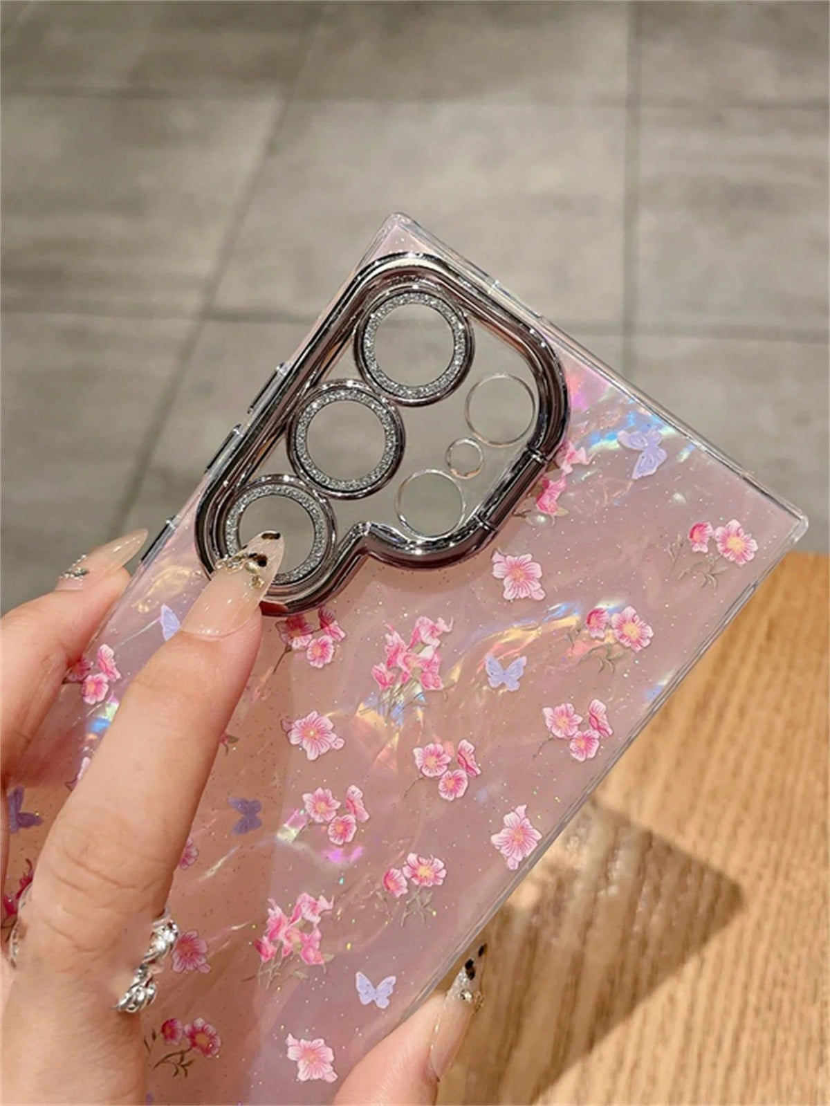 Petal Gleam Flip Lens Stand Case