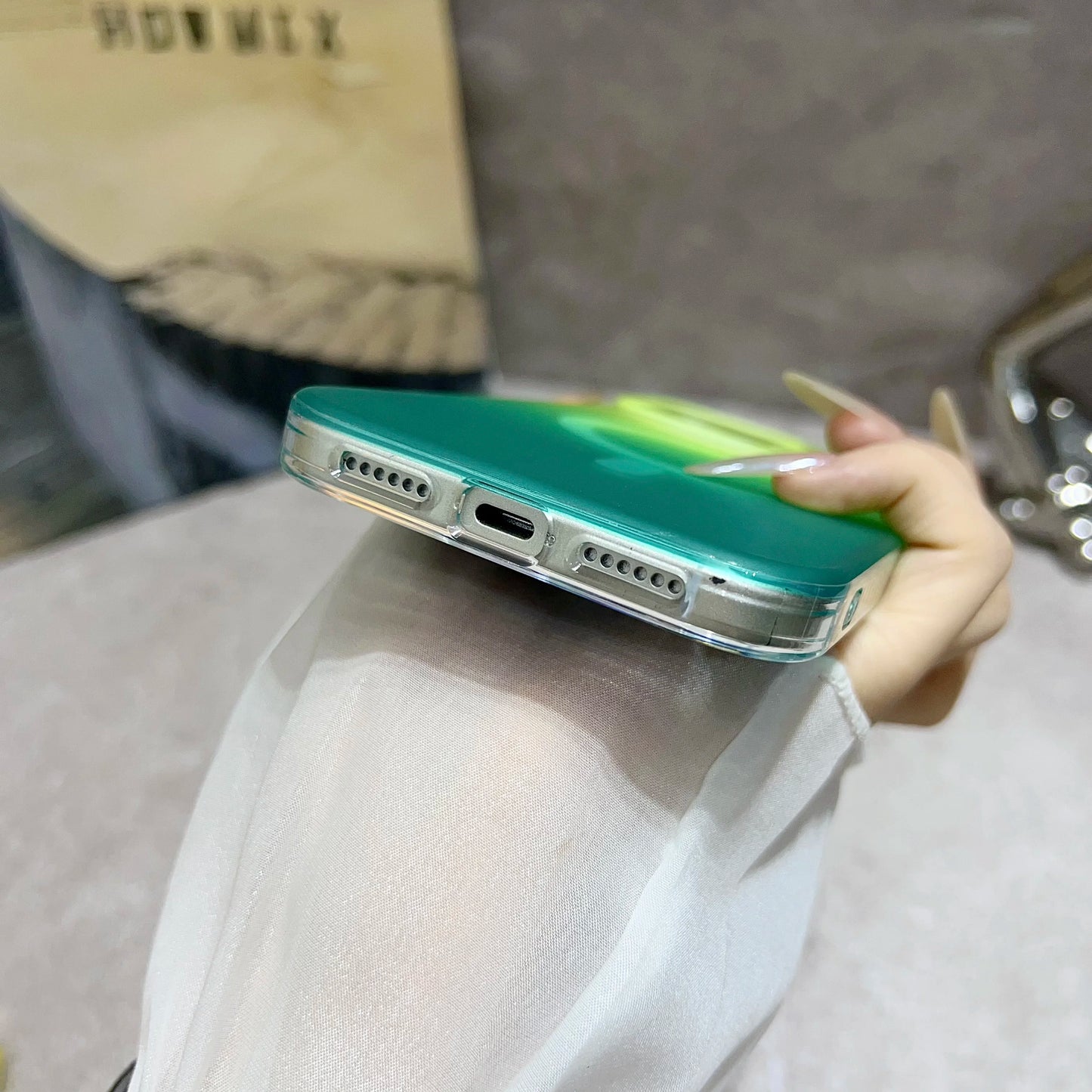 Spectrum Shine Frosted Magnetic Case