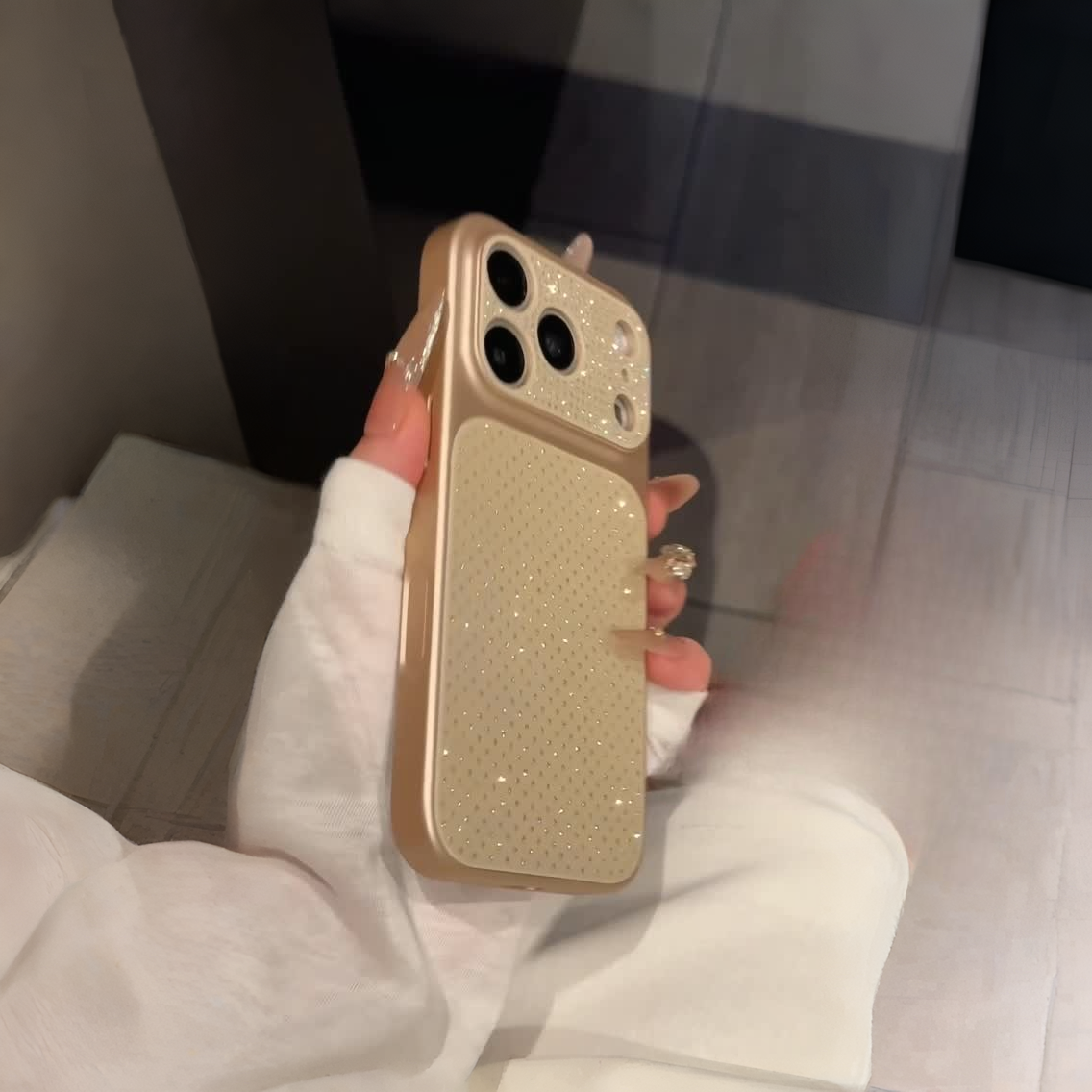 Shimmer Gold Beauty Glow Case