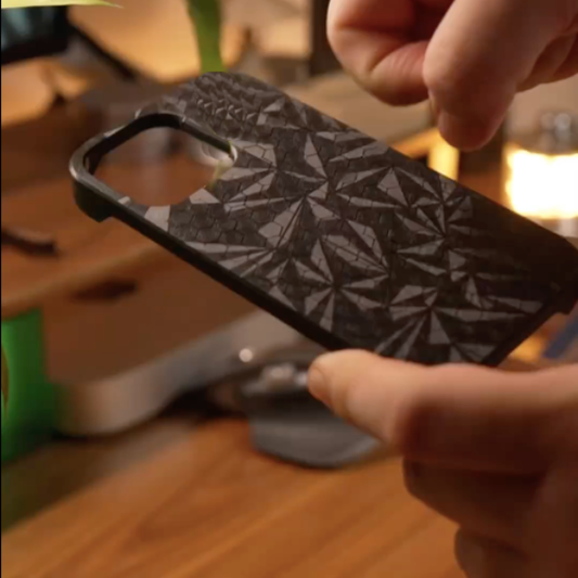 Innovative Hexa Triangle Flex Case - iPhone