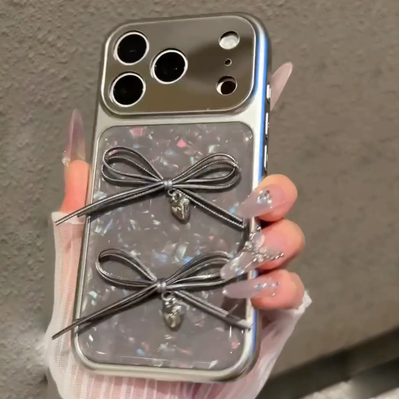 Glossy Pearl Bow Case