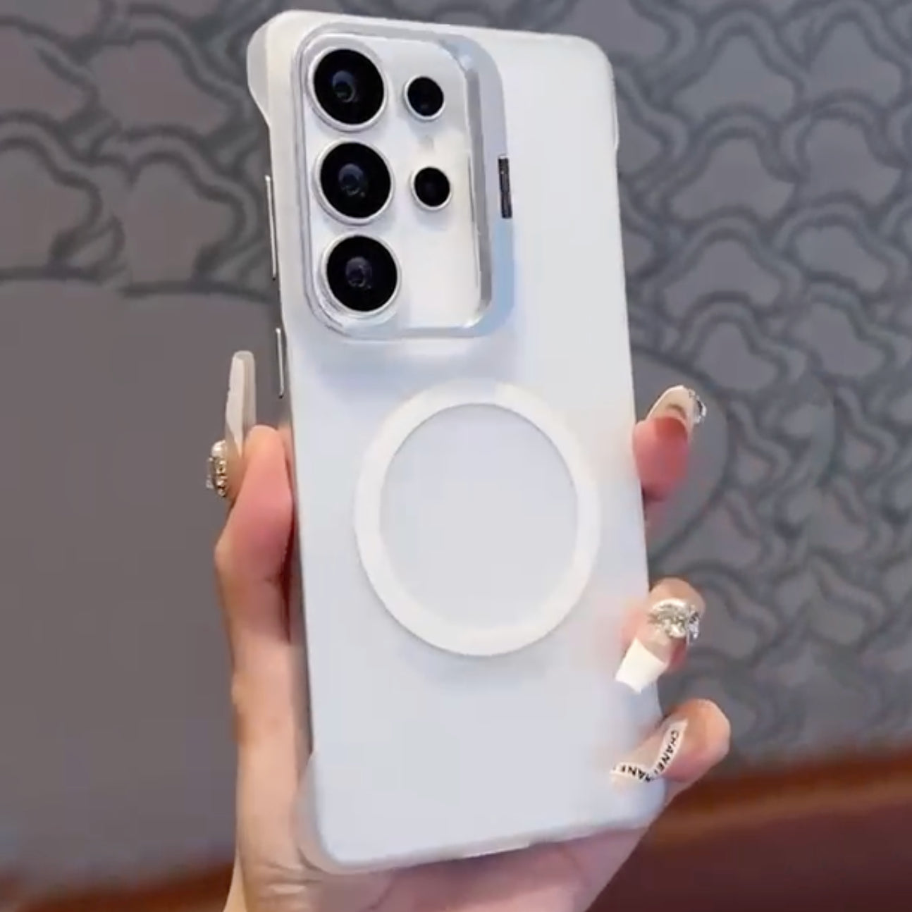 Subtle Frosted Magnetic Bracket Case