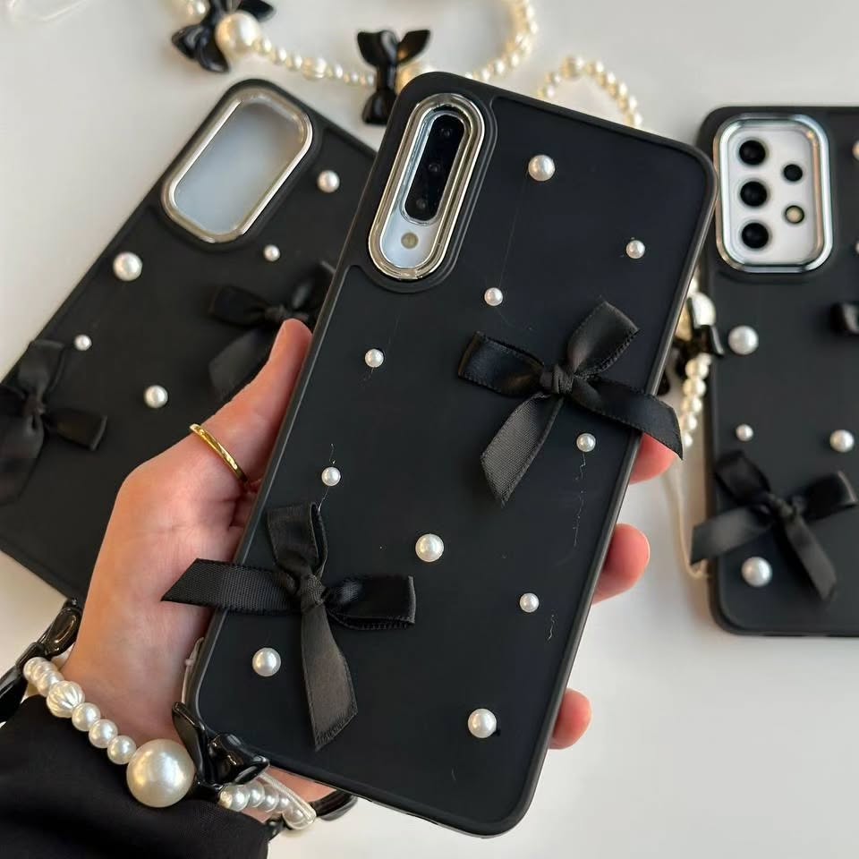 Elegant Pearl Bow Case With Charm - Samsung