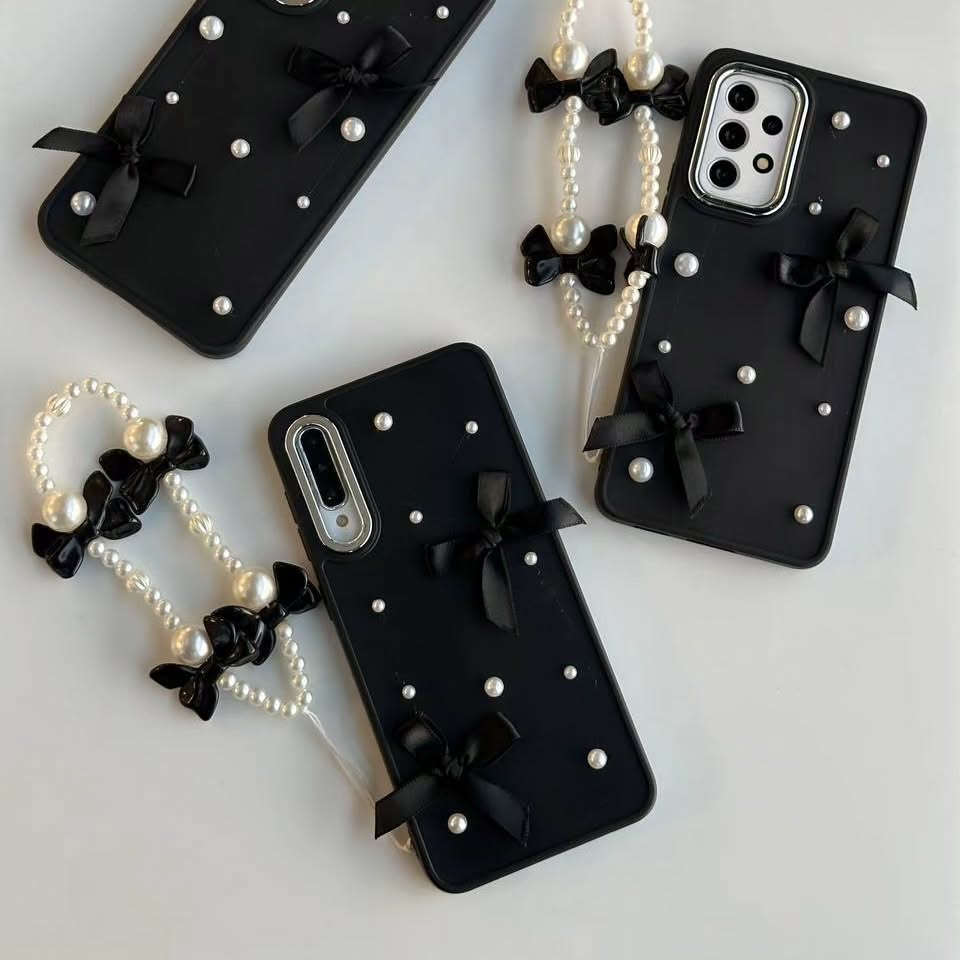Elegant Pearl Bow Case With Charm - Samsung
