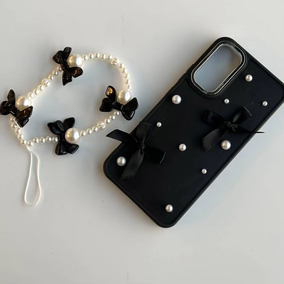 Elegant Pearl Bow Case With Charm - Samsung