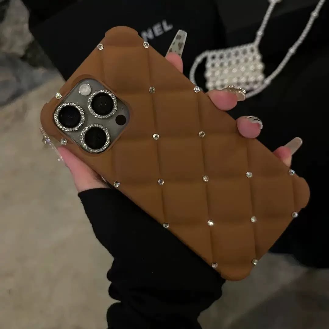 Elegant Quilted Criss-Cross Case