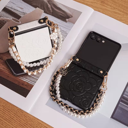 Galaxy Z Flip Series Pearl Petal Handle Charm Case