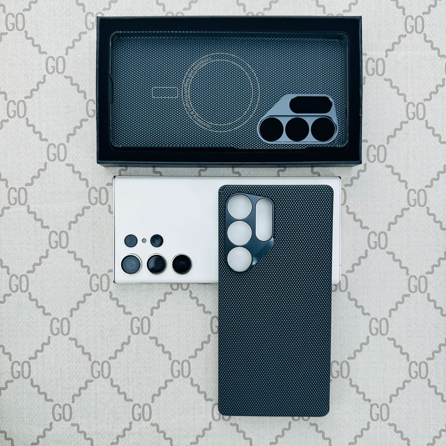 Galaxy S25 Ultra Slim Aramid Carbon Fiber Magnetic Charging Case