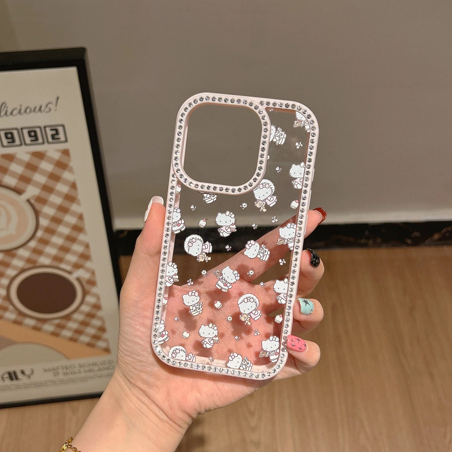 Teddy Love Mirror Pearl Charm Case
