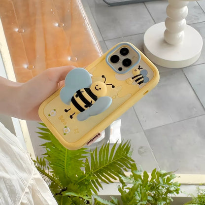 Adorable Buzzing Bee Cartoon Case - iPhone