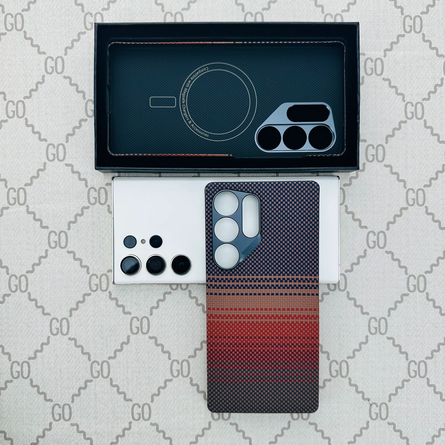 Galaxy S25 Ultra Slim Aramid Carbon Fiber Magnetic Charging Case