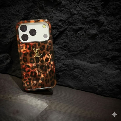 Savage Glam Leopard Finish Case