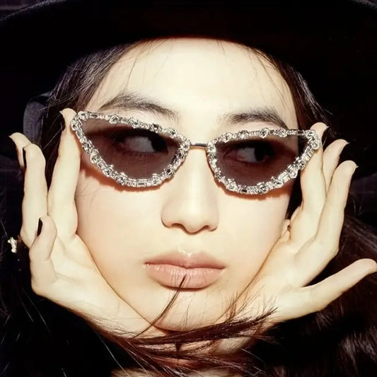 Chic Retro Cat-Eye Sunglasses